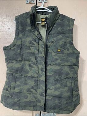 Women's Camo Puffer Vest - Olive Camo
